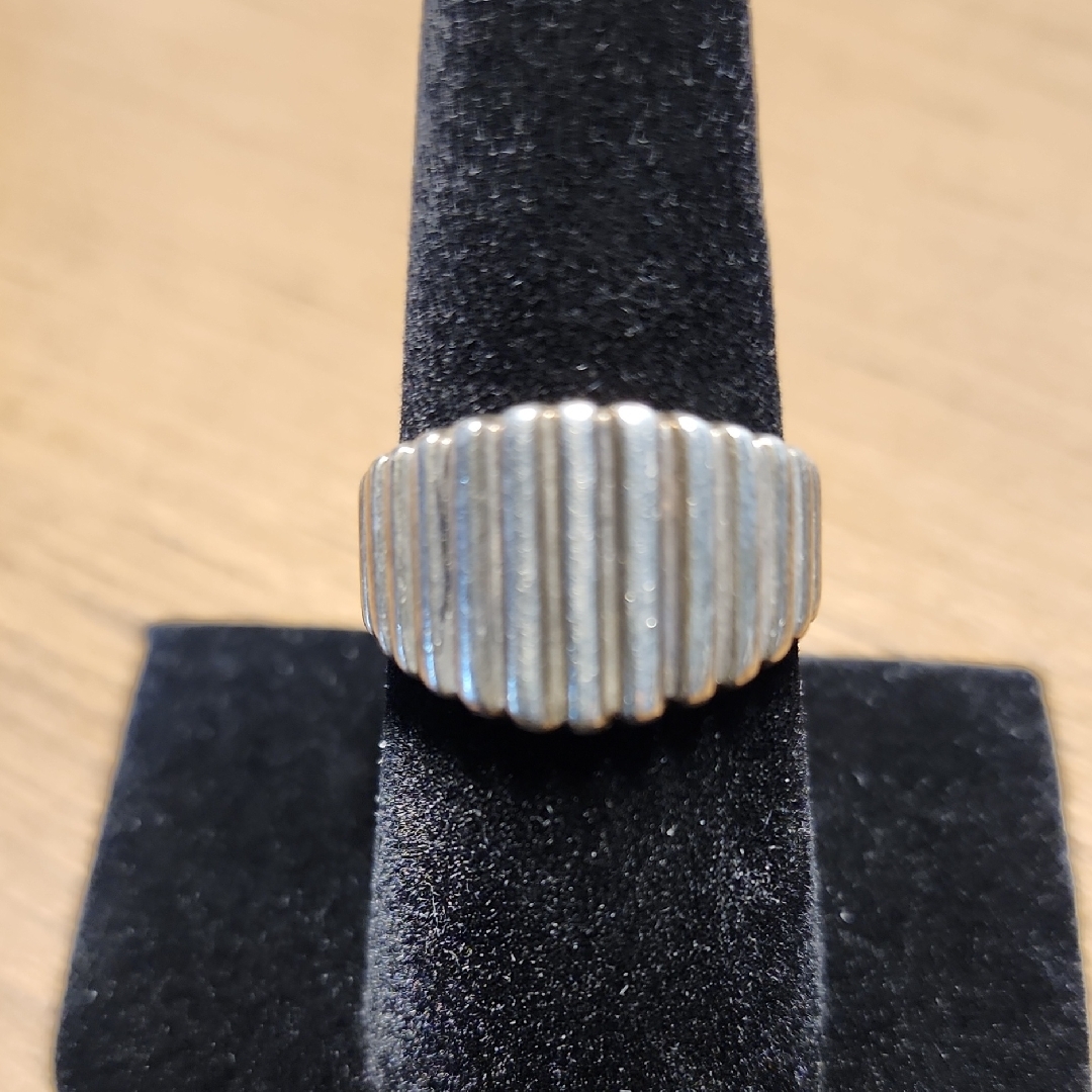 Silver Ribbed Ring